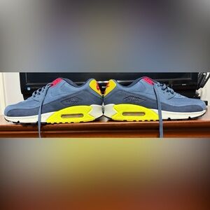 Nike Air Max 90 with Blue and Yellow Accents. Very rare